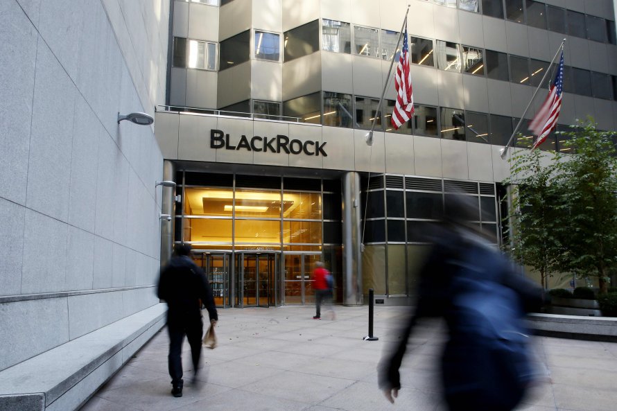 BlackRock: Οι Επενδυτές Ασχολούνται Μόνο με το Bitcoin