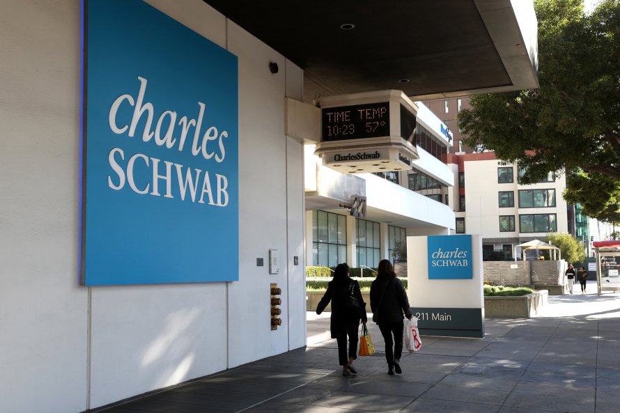 H Charles Schwab Ξεκινά το Crypto ETF της 